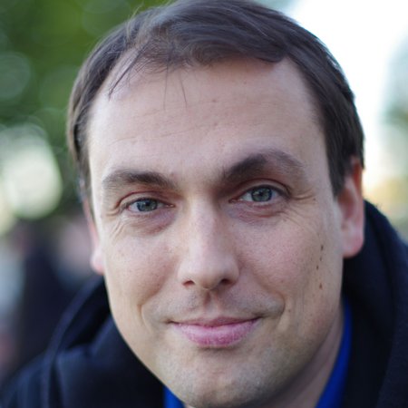 Porträt Christian Bogner